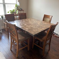 Dining Table and 5 Chairs Faux marble top 