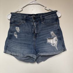 Hollister High-wisted Jeans Shorts with Broken and Turned Bottom – Medium Blue