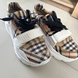 Burberry men’s sneaker 