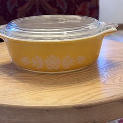 Pyrex Butterfly Gold Small Casserole Dish With Lid