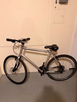 MEC Midtown Hybrid Commuter Bike