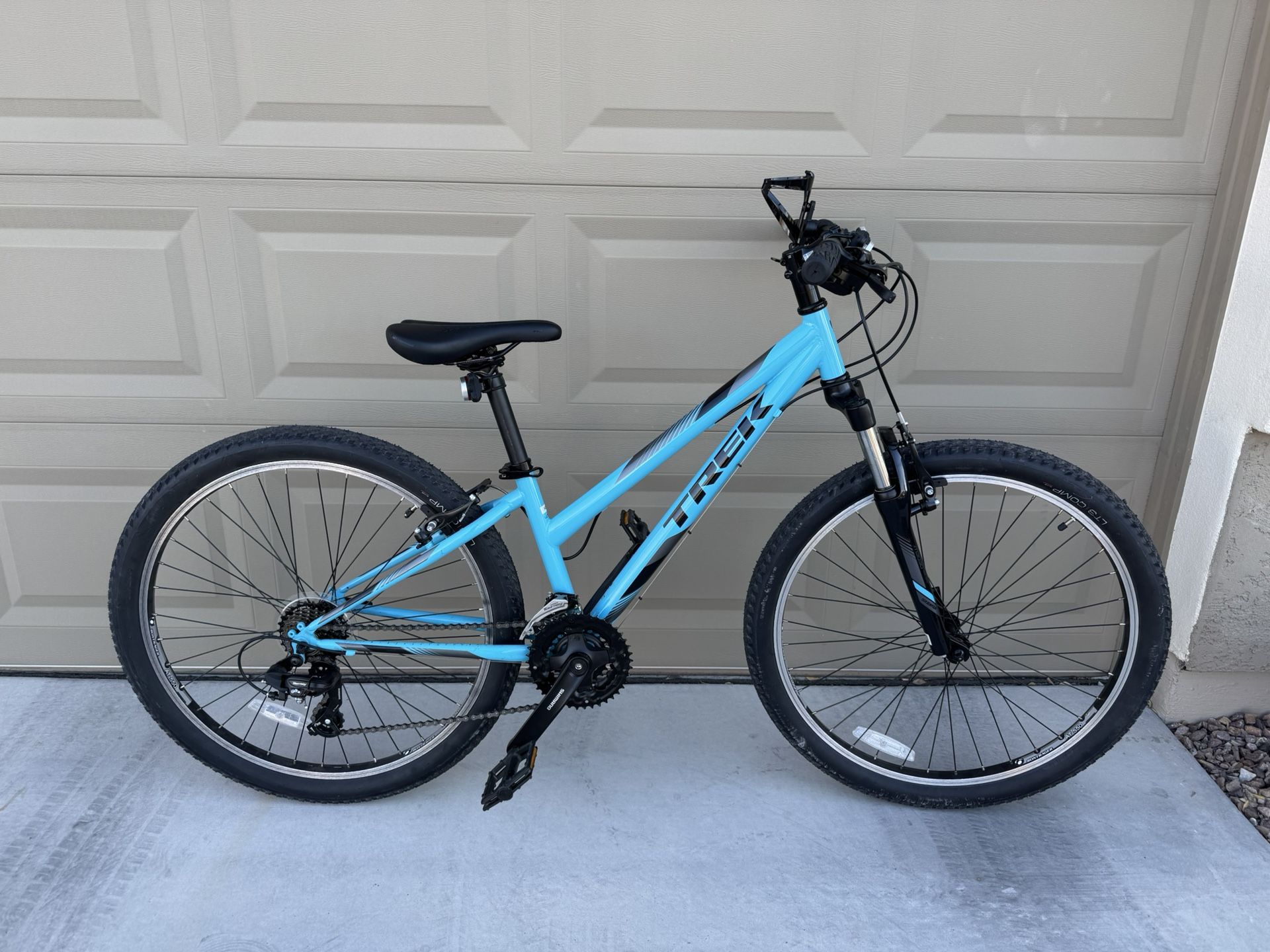 Trek (Size XS) 820 WSD Mountain/Hybrid Bike