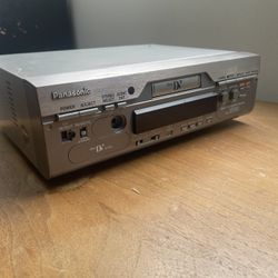 PANASONIC MINIDV VCR - PANASONIC AG-DV1000 as is pick up or deliv. 