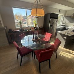 Modern Glass Dining Table + 6 Chairs – Excellent Condition