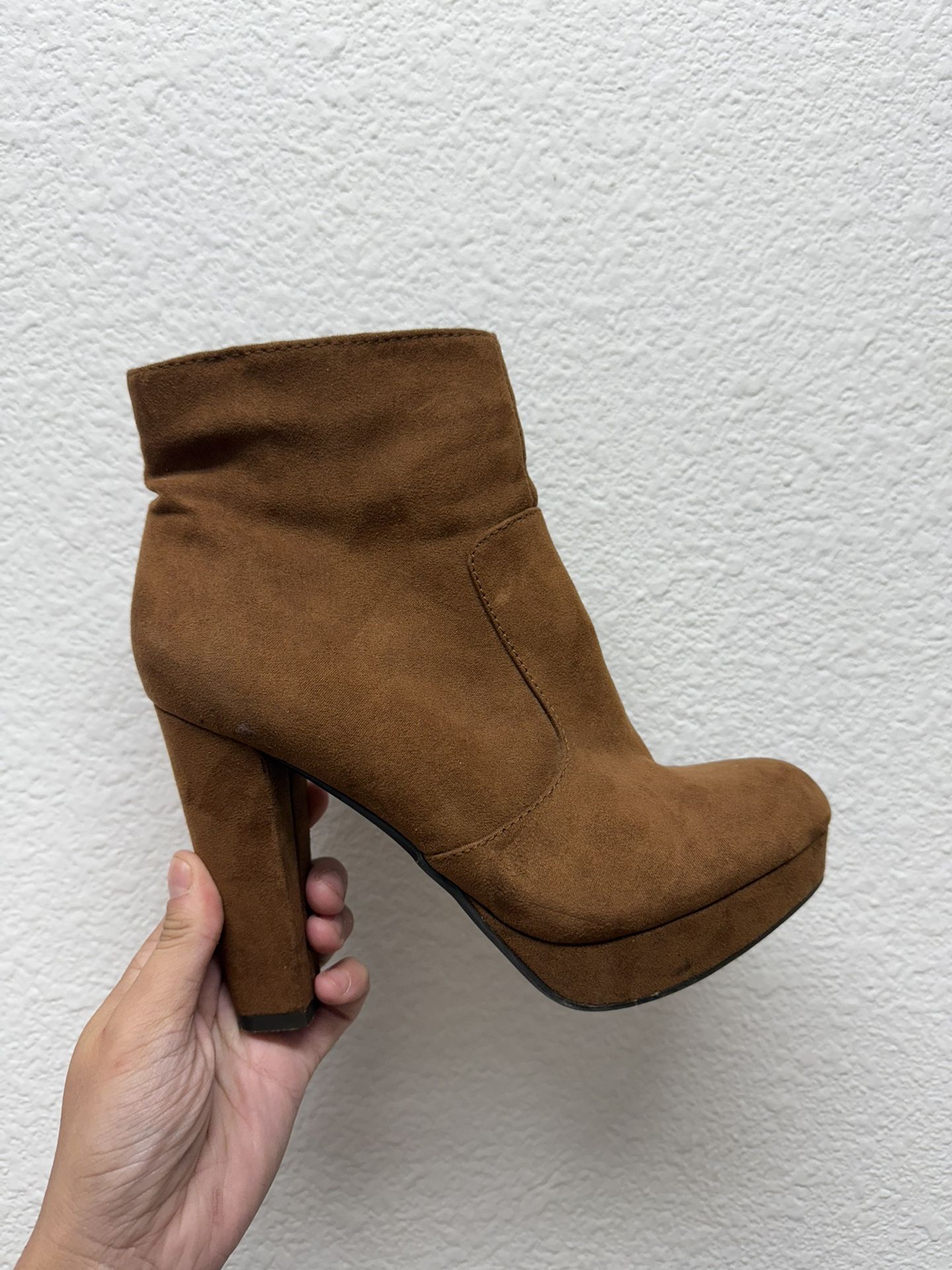 Brown suede platform ankle boots size 6 