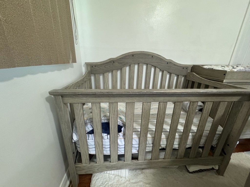 High Quality Baby Crib