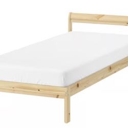 Twin bed Whit Mattress 