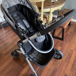 Even Flo Pivot Stroller/Bassinet