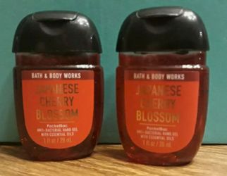 Bath and body works 2 Cherry blossom hand gel