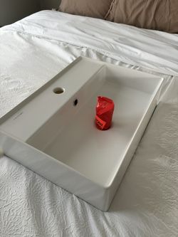 Nameek’s Wall-mounted Sink