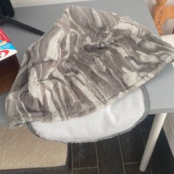 Free Lovesac Squattoman Cover