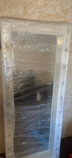 Vanity Mirror With Lights