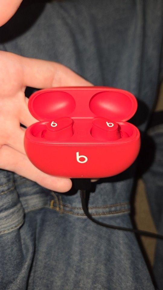 Beats Studio Buds