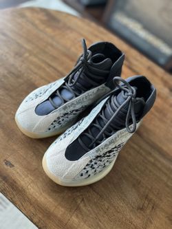 adidas Yeezy QNTM Size 8