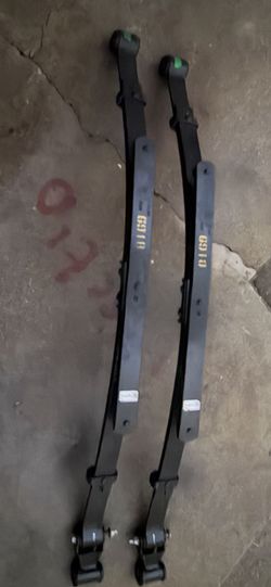 2025 chevy Silverado 1500 Pair of Leaf Springs