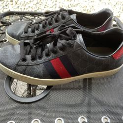 Men’s Gucci Shoes Size 8 