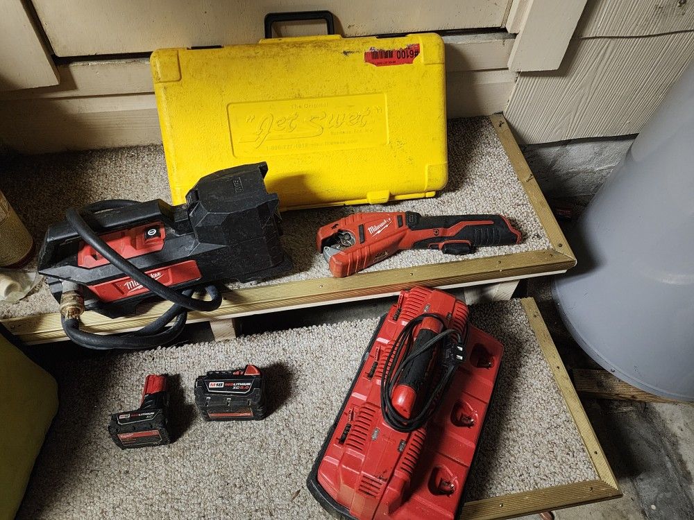 MILWAUKEE TOOL PACKAGE