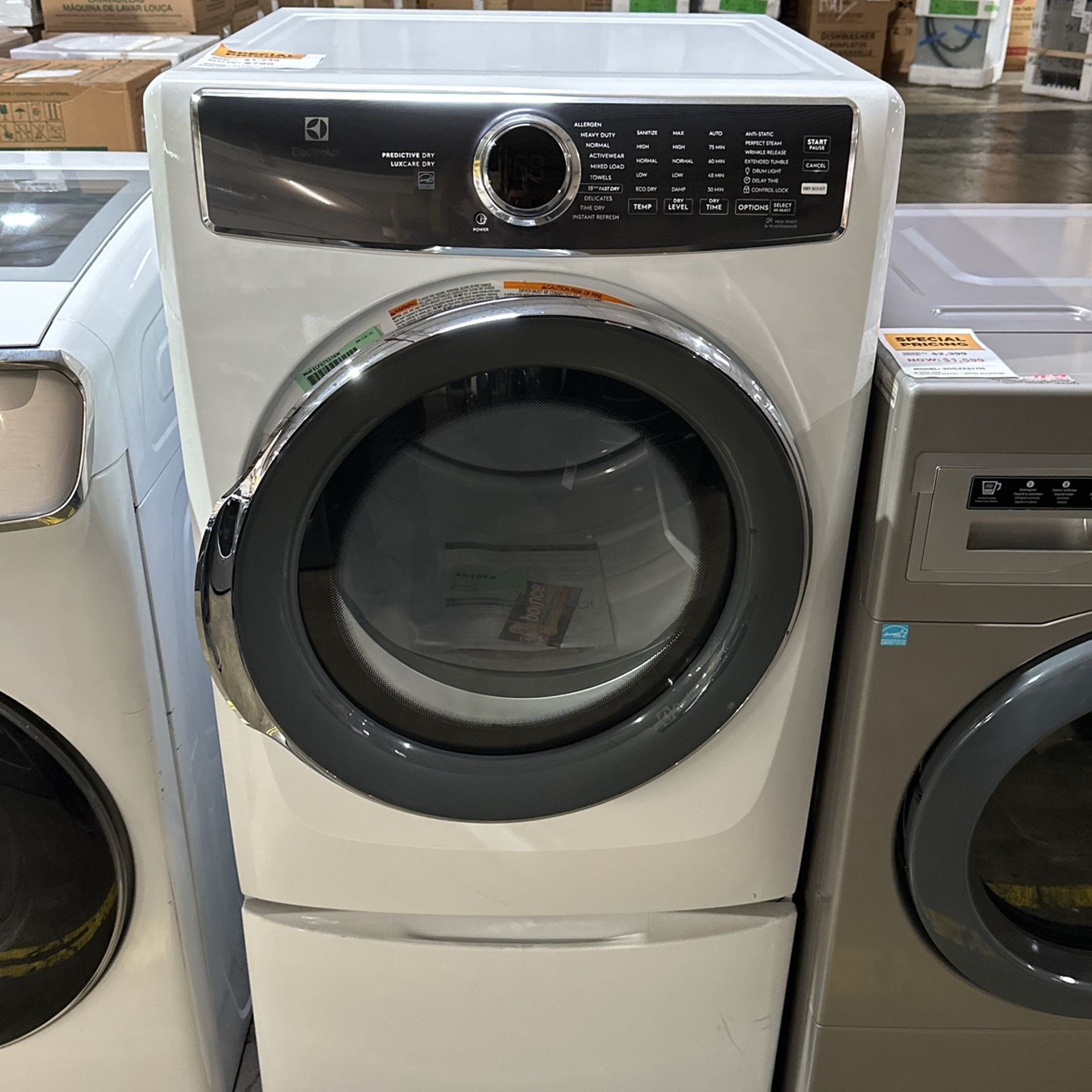ELECTROLUX GAS DRYER - WAS $799