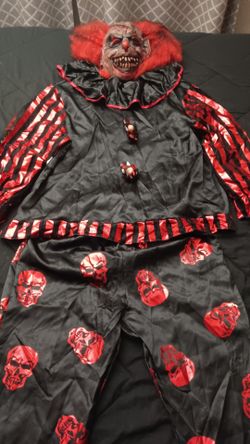 Scary Clown Halloween Costume