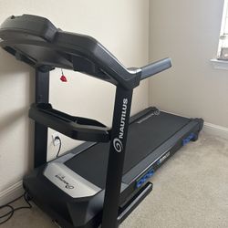 Treadmill Nautilus T616 for Sale in Frisco TX OfferUp