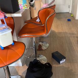 20 Dollars 4 High Chairs Pick Uo Only 