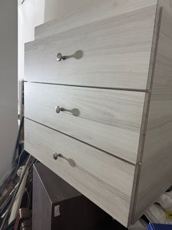 3-Drawer Dresser Light Wood Finish