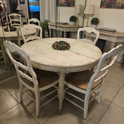Dinning Table And Chairs 