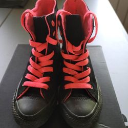 Girls Converse Boots Sz. 1