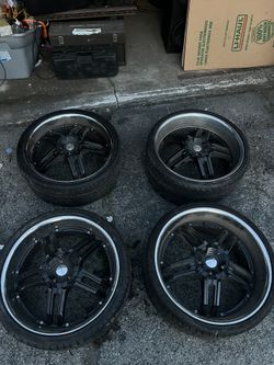 Black 22 Inch Rims