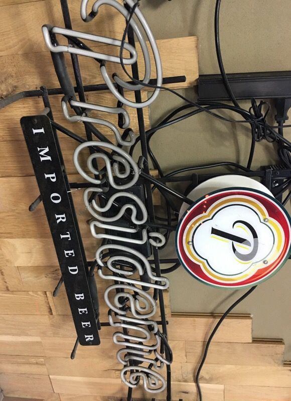 Presidente Beer neon sign
