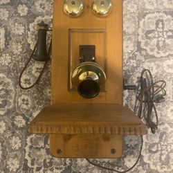 Vintage 1956 County Belle Telephone Radio 