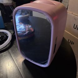 Babypink Mini fridge 