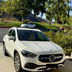 For Sale: 2023 Mercedes-Benz GLA 250 	•	First owner 	•	White exterior / Beige interior 	•	Only 12,900 miles 	•	No accidents, no dents, no scratches 	•