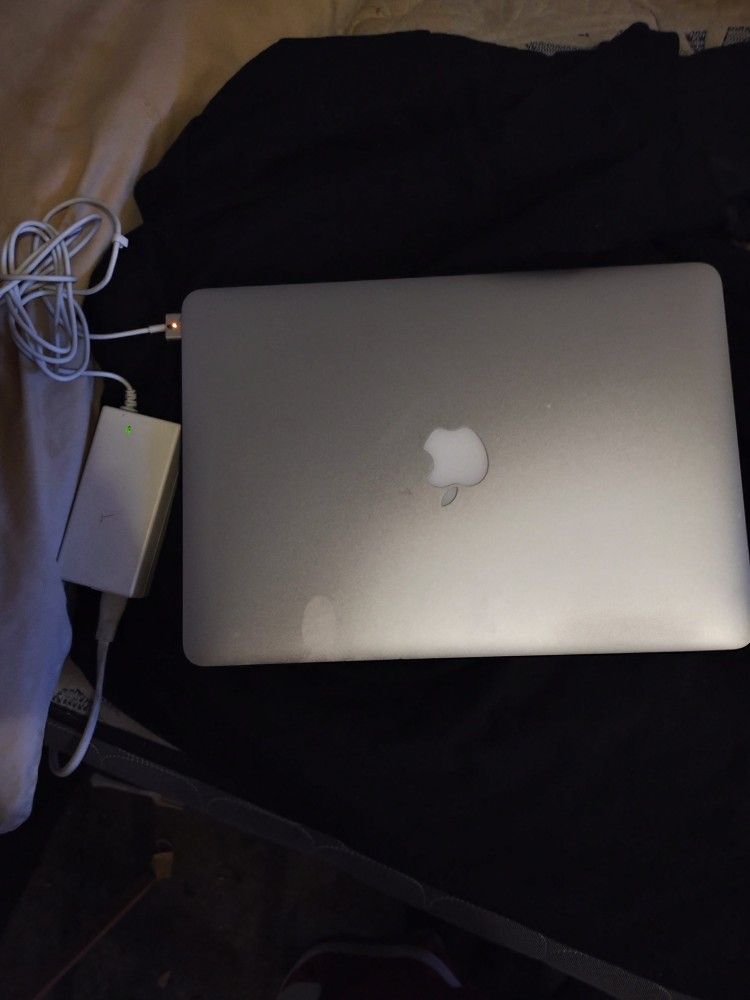 Apple Lap Top