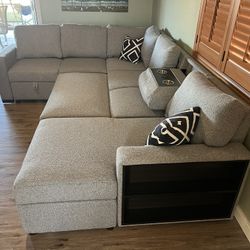 New Boucle Grey Sectional With 2 Pullout Beds / Chaise Storage. 92x119x60.  Free Delivery!
