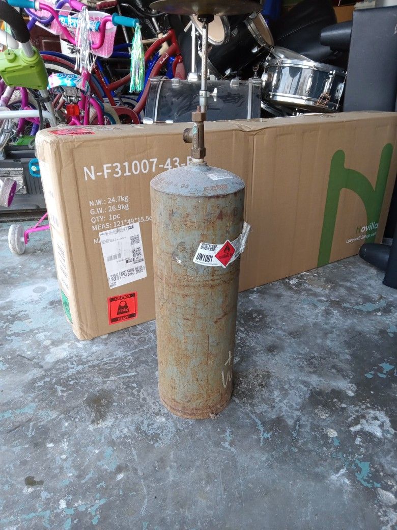 Acetylene Tank