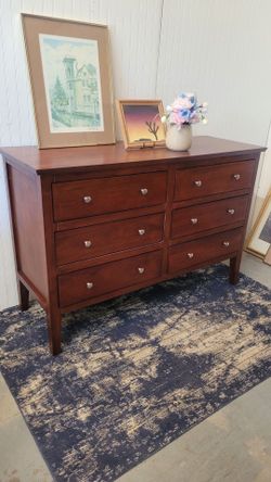 BEAUTIFUL DRESSER