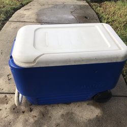 Ice Cooler $25 Works Perfect 