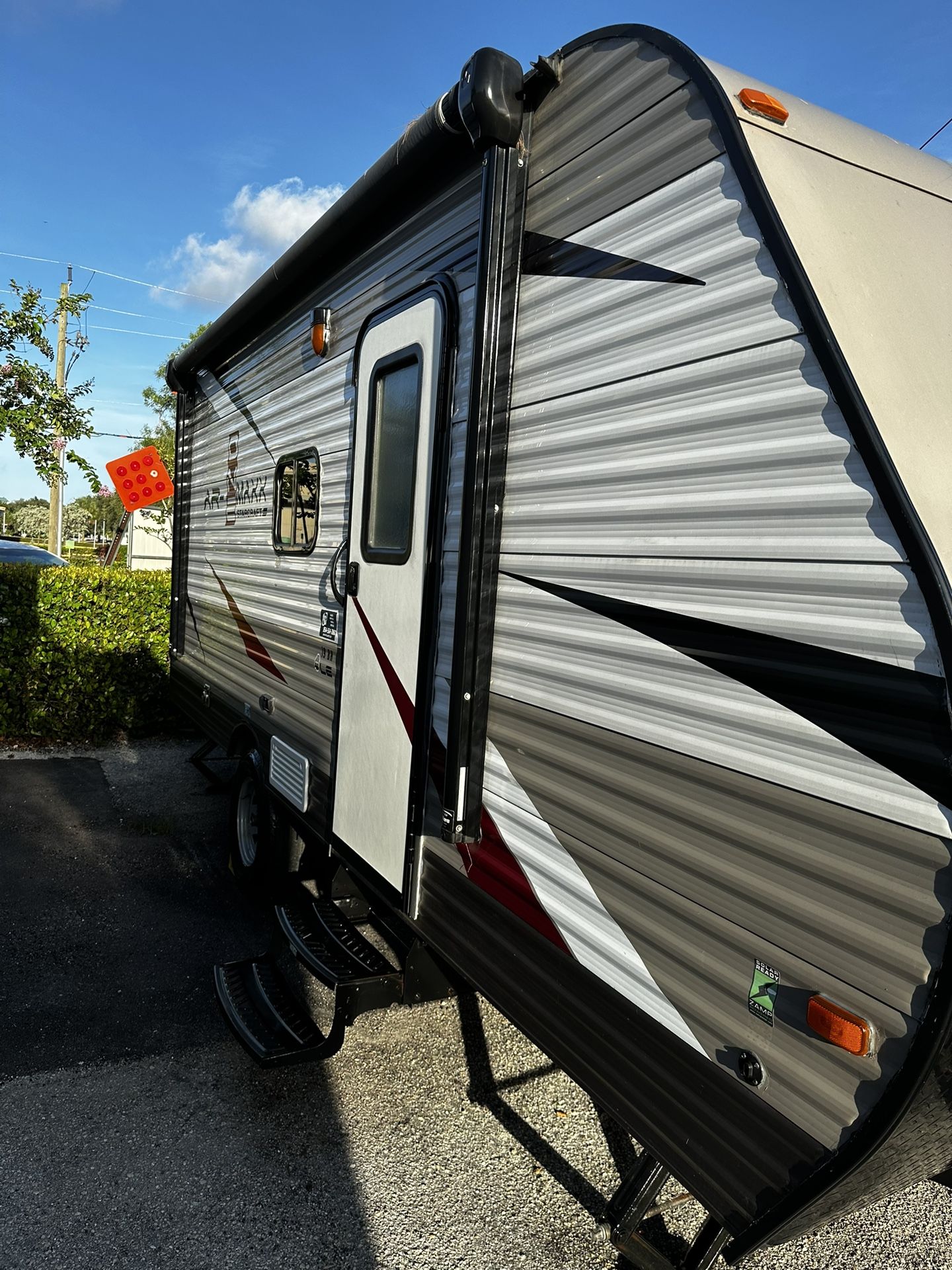 $12,500 Or Best 19 Ft 2017 Travel Trailer for Sale in Oakland Park, FL ...