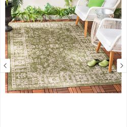 Indoor/outdoor rug