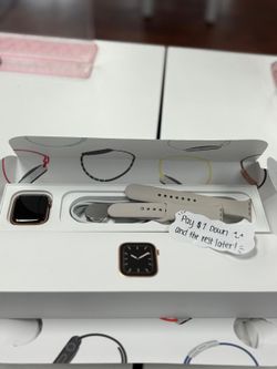 💪 Fitness Meets Style – Apple Watch Series 5 Drops to $119