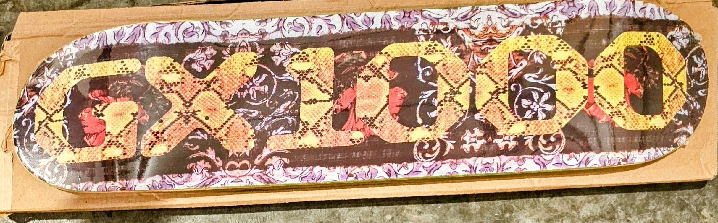 GX1000 Skateboard