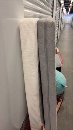 Newton baby toddler bedding / mattresses/ framing