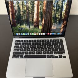 MacBook Air 13” M4 16GB 256GB like new with Apple Warranty 