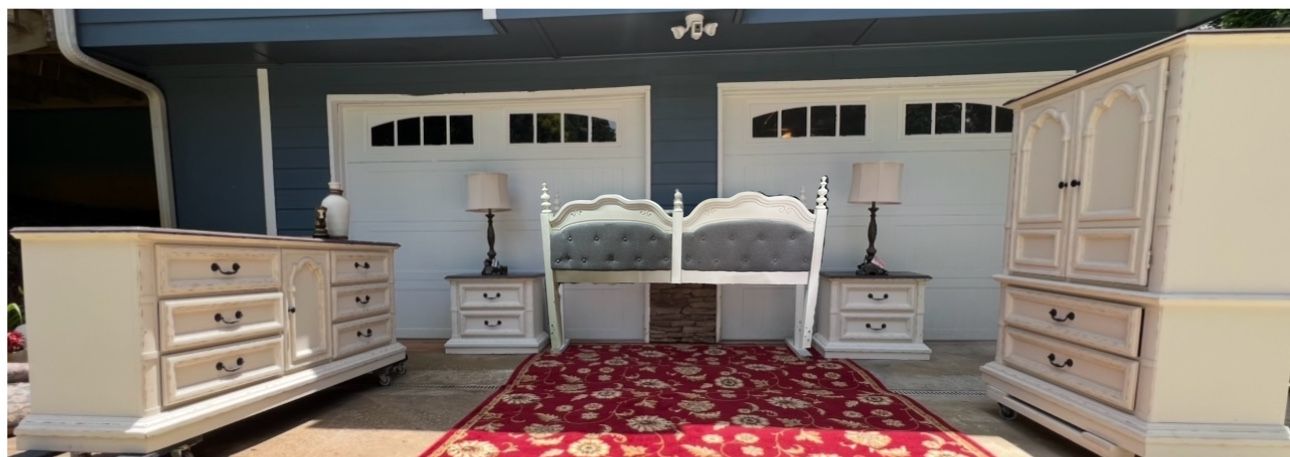 Realyn Inspired King Size Set