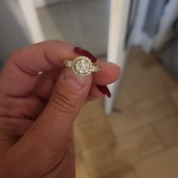 Natural Diamond Ring 10k Gold