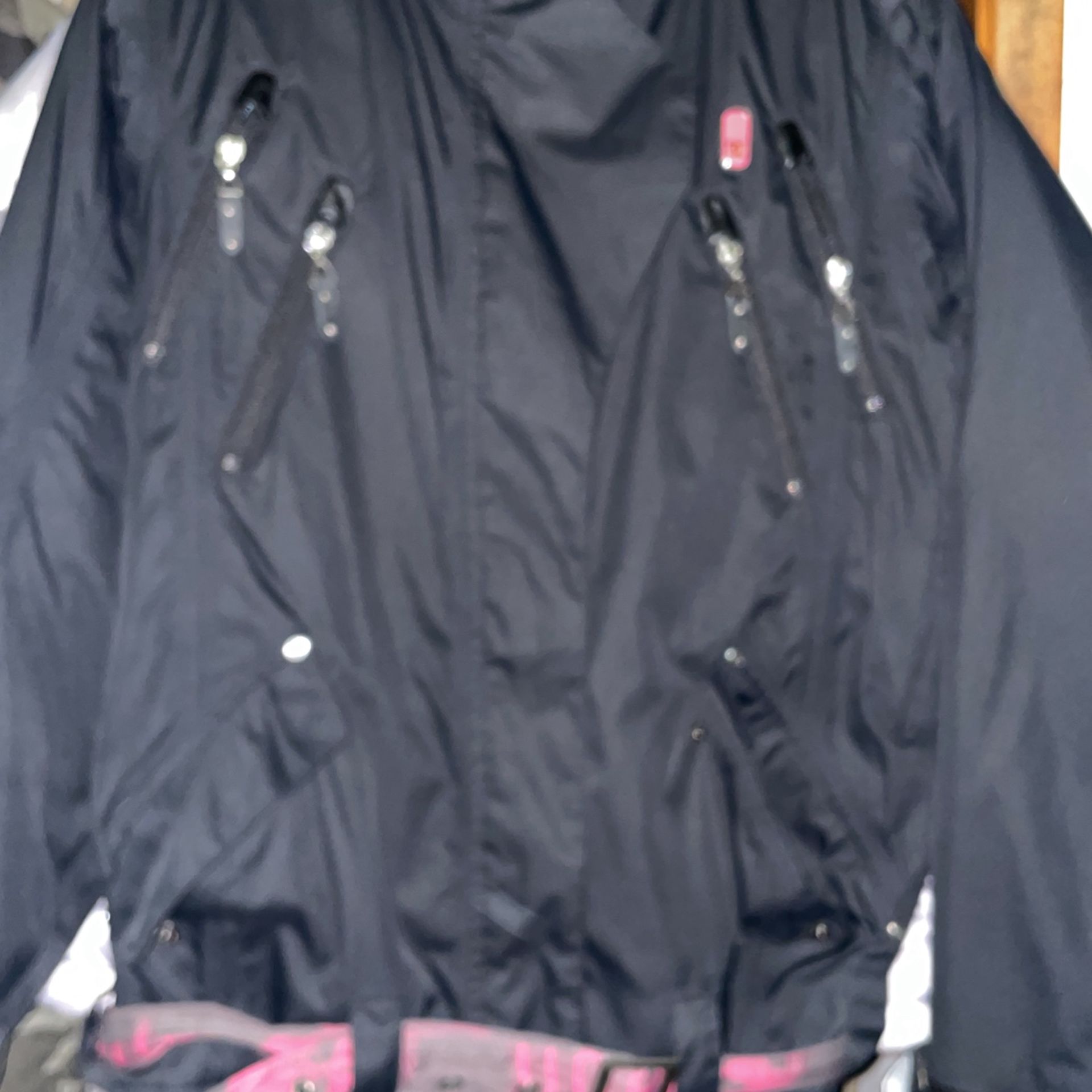 Women’s DC black winter snowboarding jacket