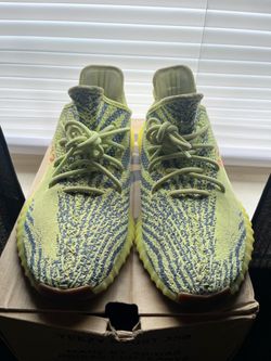 Yeezy Boost 350 V2 Semi Frozen Yellow Size 9.5