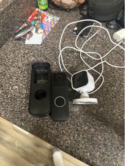 Blink Video Doorbell + Indoor Camera Set – Excellent Condition