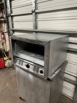 Commercial Pizza Oven